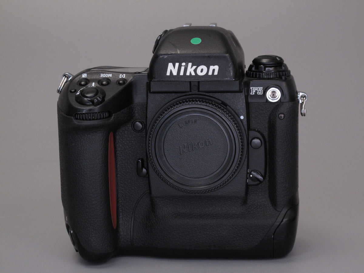 Nikon F5 35mm Camera Body – Phototek Canada