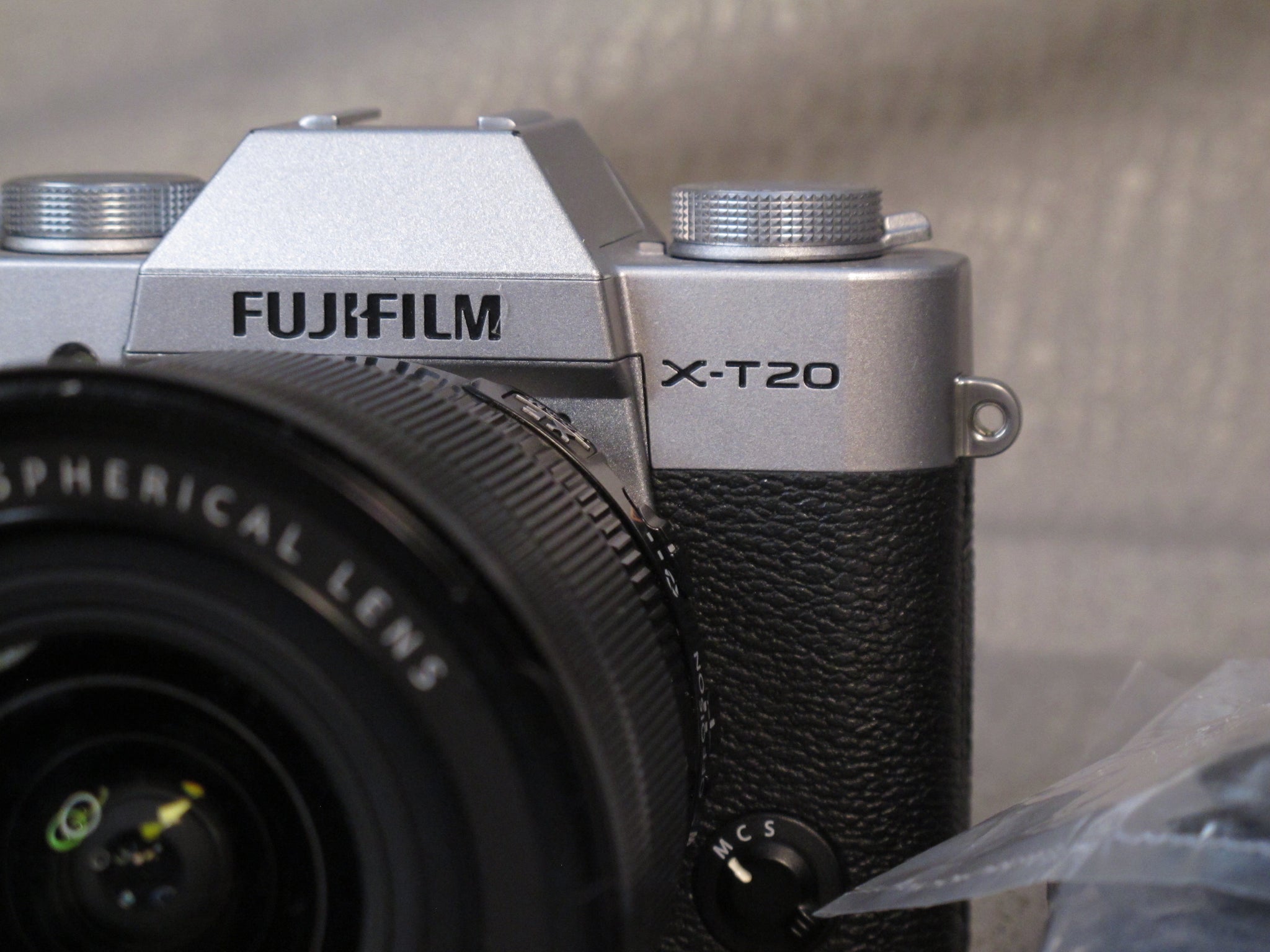 FUJIFILM X-T20 Mirrorless Digital Camera with 10-24mm f4 Lens and