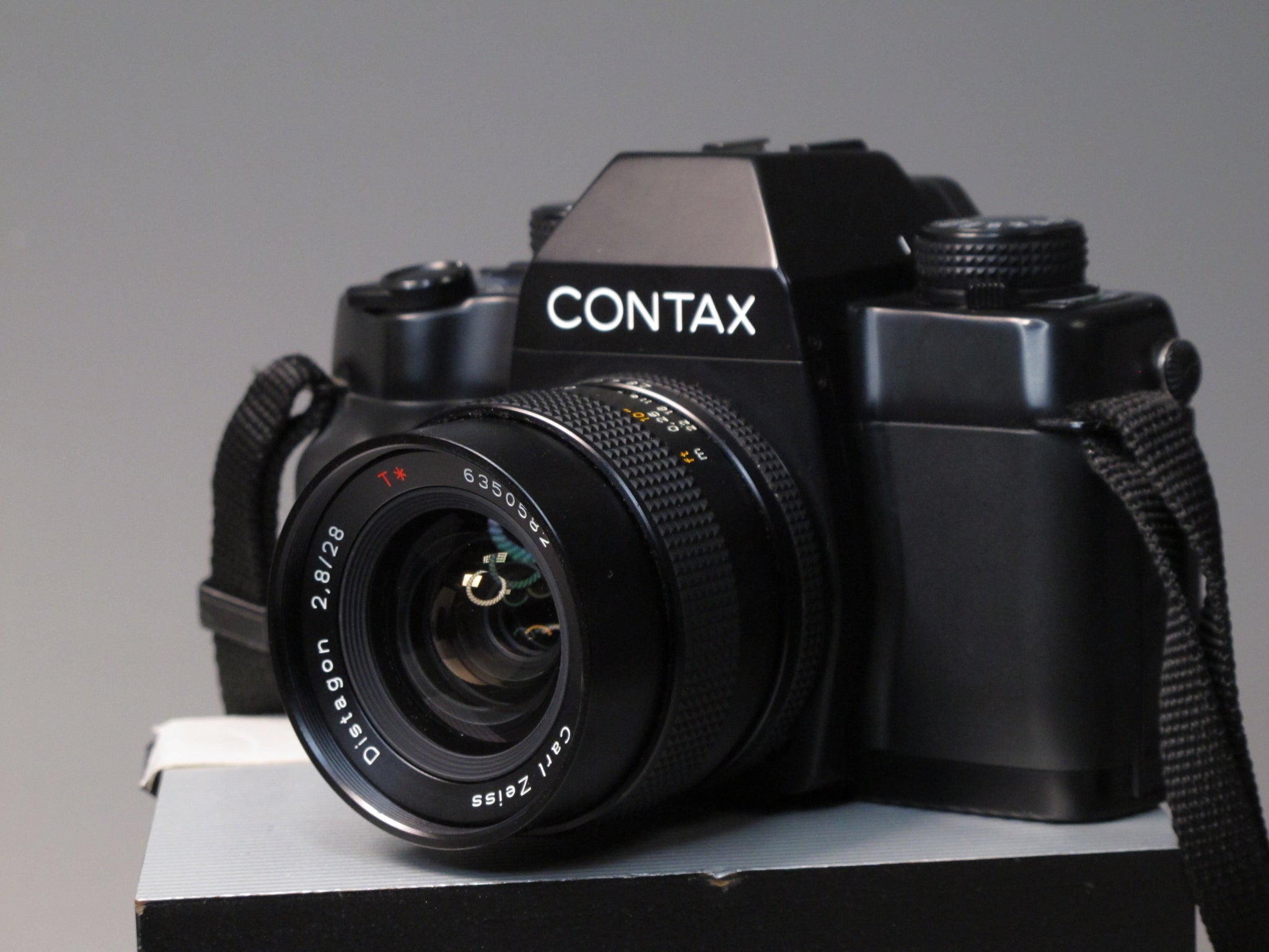 CONTAX ST 35mm Camera with Zeiss Distagon 28mm f2.8 T* and Zeiss