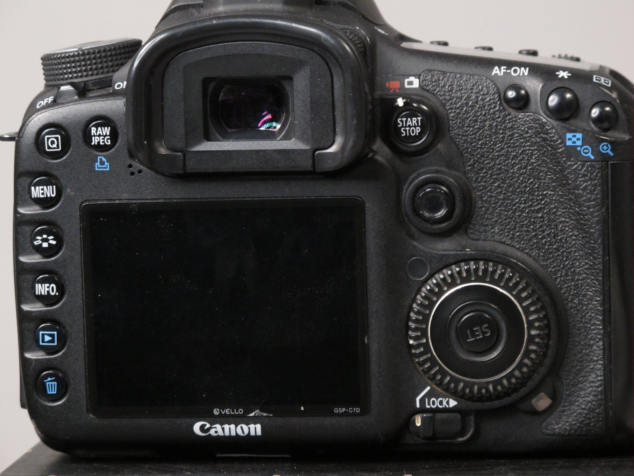Canon EOS 7D DSLR Camera Body – Phototek Canada